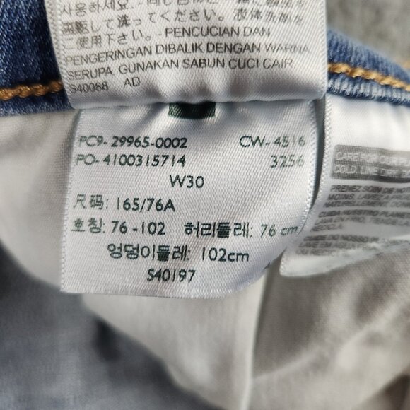 Women's Blue Jean Denim Shorts Size 30 Mid Rise Flat Front Whiskered 5" Inseam - Picture 12 of 13